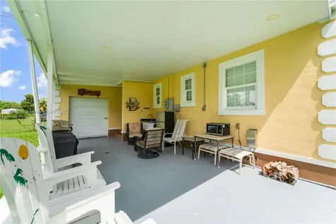 512 NW 13th Street Homestead FL 33030