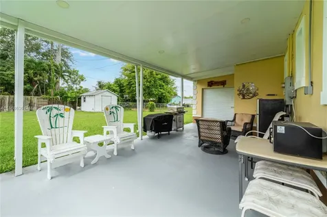 512 NW 13th Street Homestead FL 33030