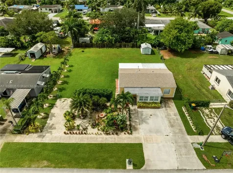 512 NW 13th Street Homestead FL 33030