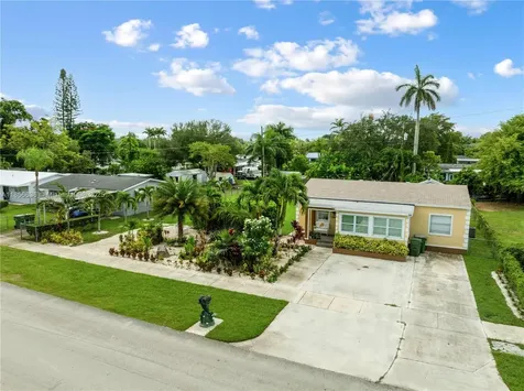 512 NW 13th Street Homestead FL 33030