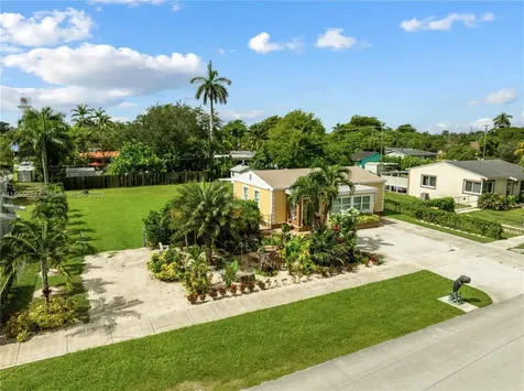 512 NW 13th Street Homestead FL 33030