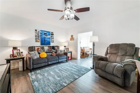 512 NW 13th Street Homestead FL 33030