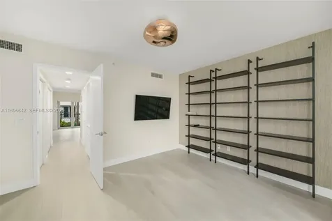 435 21st Street Miami Beach FL 33139