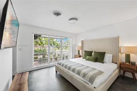 4322 Polk Street Hollywood FL 33021