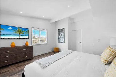 4322 Polk Street Hollywood FL 33021