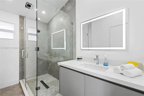 4322 Polk Street Hollywood FL 33021