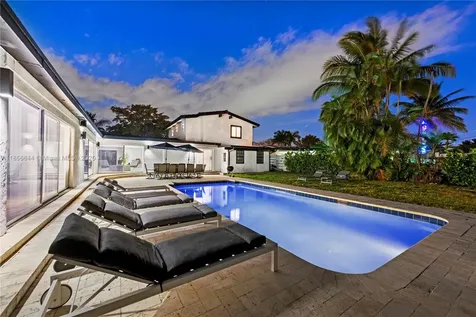 4322 Polk Street Hollywood FL 33021