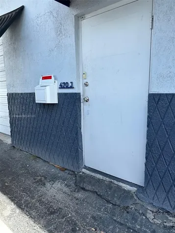 470 Ansin Boulevard Hallandale Beach FL 33009