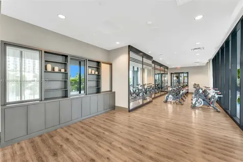 5252 NW 85th Avenue Doral FL 33166