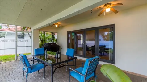 400 NW 202nd Way Pembroke Pines FL 33029