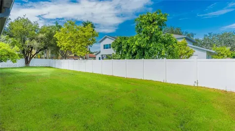 400 NW 202nd Way Pembroke Pines FL 33029