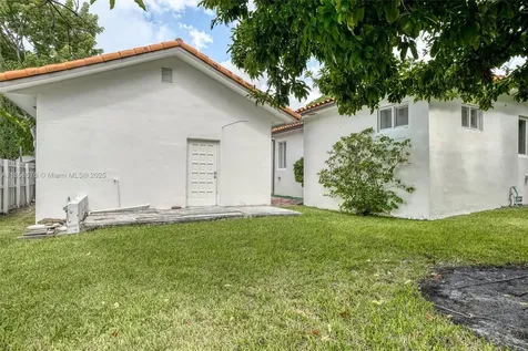 2350 SW 24th Terrace Miami FL 33145