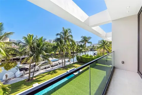 418 Sunset Drive Hallandale Beach FL 33009
