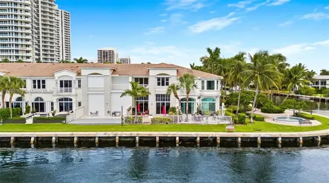21405 NE 38th Avenue Aventura FL 33180