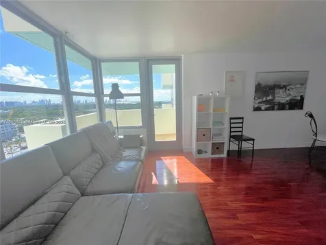 2899 Collins Avenue Miami Beach FL 33140