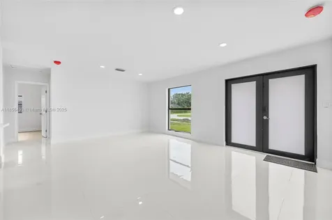949 SE 5th Street Deerfield Beach FL 33441