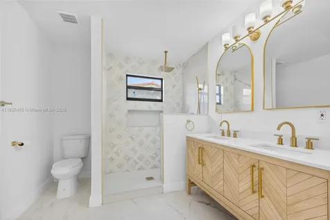 949 SE 5th Street Deerfield Beach FL 33441
