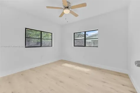 949 SE 5th Street Deerfield Beach FL 33441