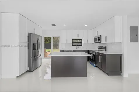 949 SE 5th Street Deerfield Beach FL 33441