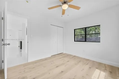 949 SE 5th Street Deerfield Beach FL 33441