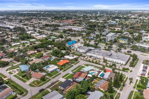 949 SE 5th Street Deerfield Beach FL 33441