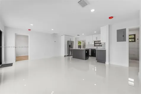 949 SE 5th Street Deerfield Beach FL 33441