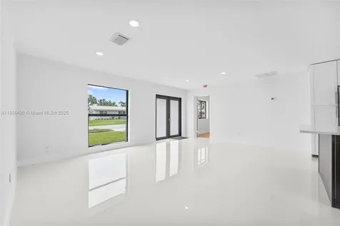 949 SE 5th Street Deerfield Beach FL 33441