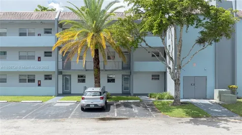 8321 Sands Point Boulevard Tamarac FL 33321
