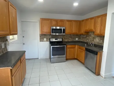 894 NW 108th Street Miami FL 33168