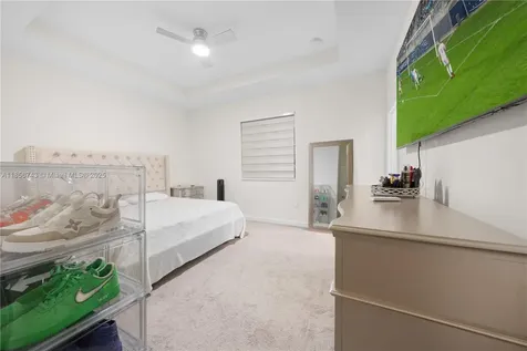 3310 W 114th Terrace Hialeah FL 33018