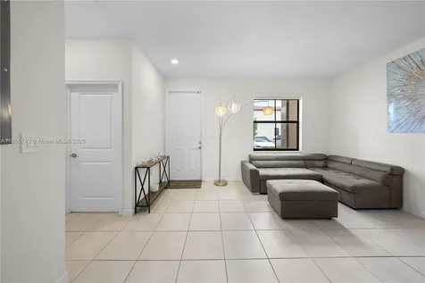 3310 W 114th Terrace Hialeah FL 33018
