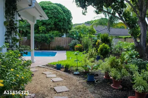 15255 SW 80th Avenue Palmetto Bay FL 33157