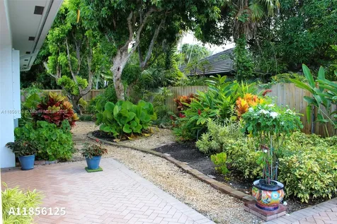 15255 SW 80th Avenue Palmetto Bay FL 33157