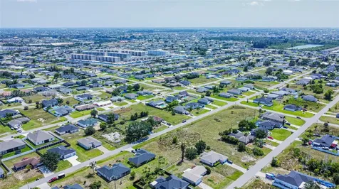 309 NW 4th Terrace Cape Coral FL 33993