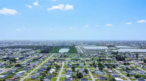 309 NW 4th Terrace Cape Coral FL 33993