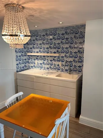 1100 West Avenue Miami Beach FL 33139