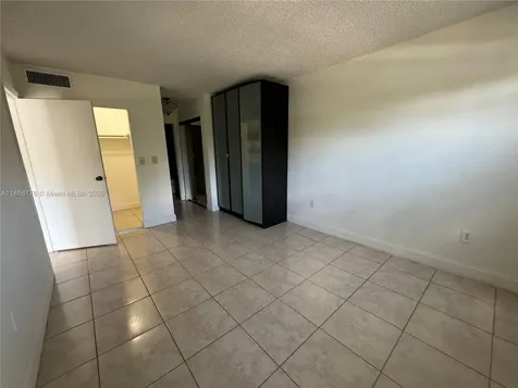 16465 NE 22nd Avenue North Miami Beach FL 33160