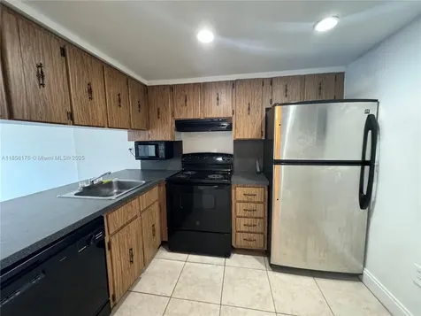 16465 NE 22nd Avenue North Miami Beach FL 33160