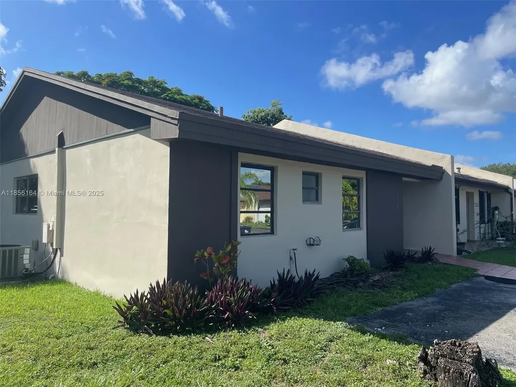 13944 SW 52nd Lane Miami FL 33175