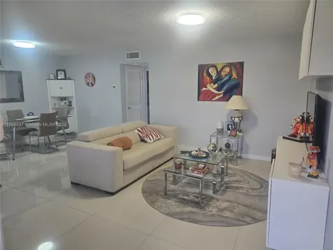 5300 Washington Street Hollywood FL 33021