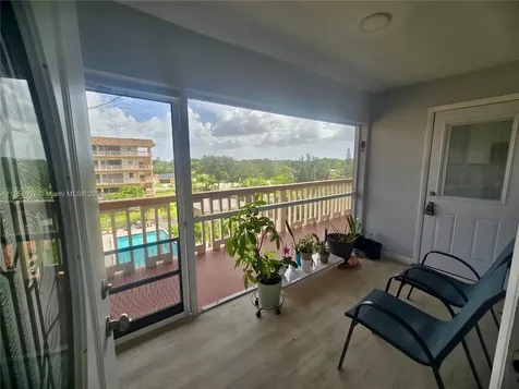 5300 Washington Street Hollywood FL 33021