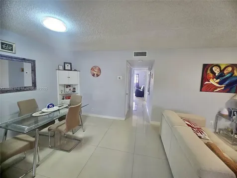 5300 Washington Street Hollywood FL 33021