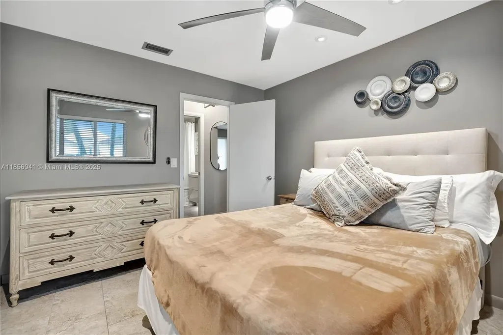 553 Riverside Drive Palm Beach Gardens FL 33410