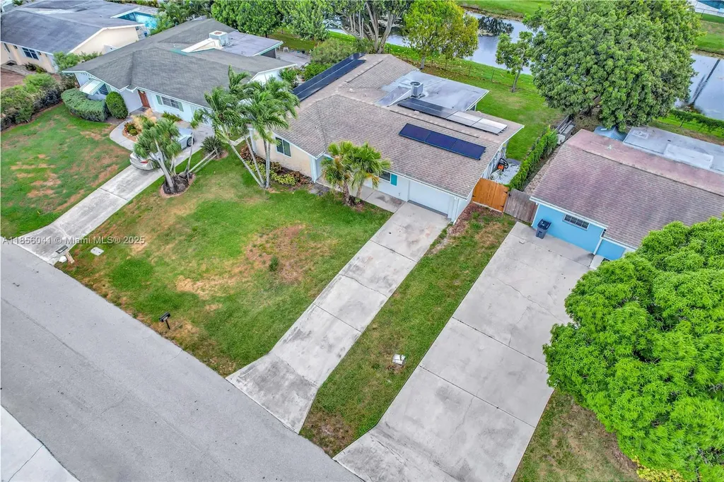 553 Riverside Drive Palm Beach Gardens FL 33410