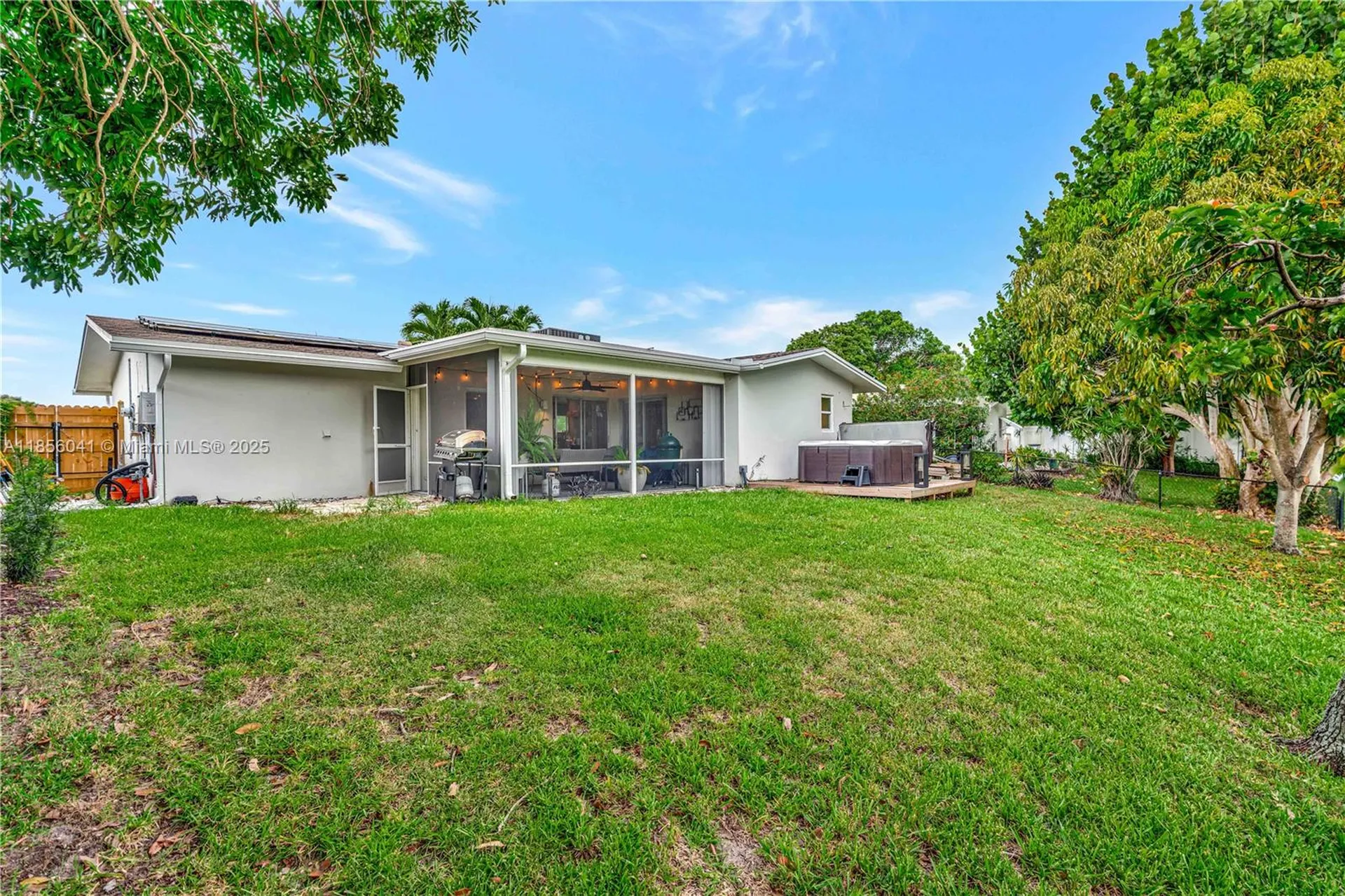 553 Riverside Drive Palm Beach Gardens FL 33410