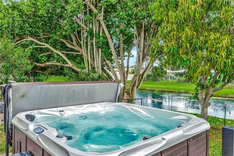 553 Riverside Drive Palm Beach Gardens FL 33410