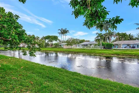 553 Riverside Drive Palm Beach Gardens FL 33410