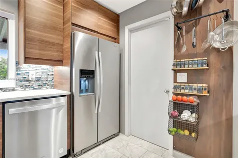 553 Riverside Drive Palm Beach Gardens FL 33410