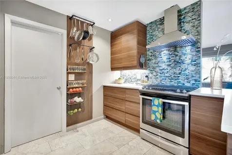 553 Riverside Drive Palm Beach Gardens FL 33410