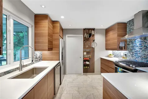 553 Riverside Drive Palm Beach Gardens FL 33410